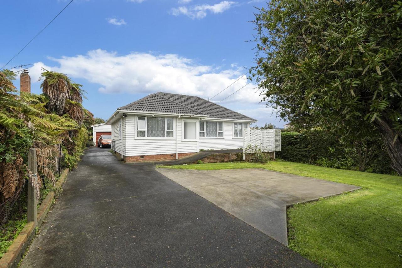 Entire House In Mt Wellington, Central Auckland Buitenkant foto