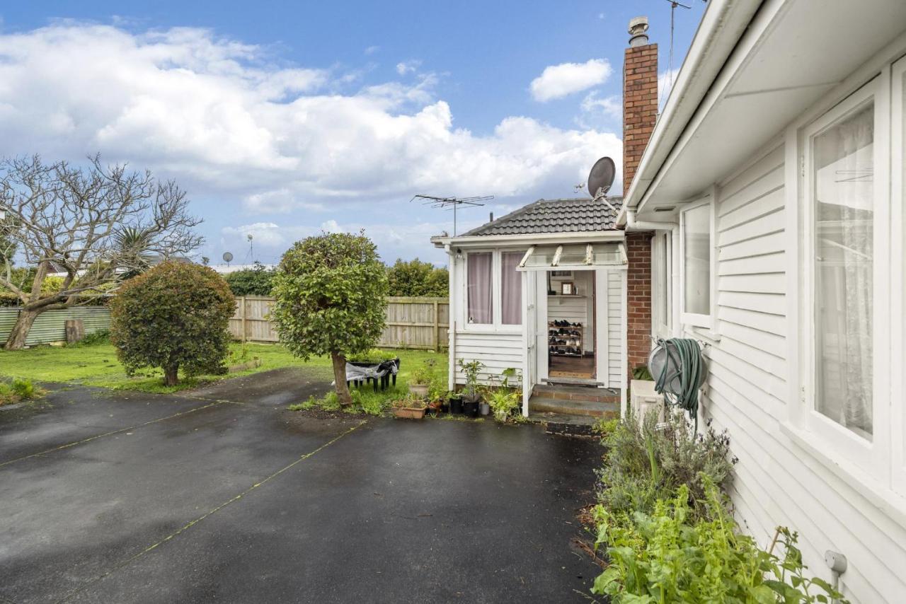 Entire House In Mt Wellington, Central Auckland Buitenkant foto